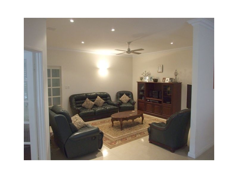 21 Windward Loop, Ocean Reef WA 6027
