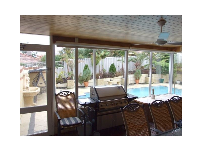 21 Windward Loop, Ocean Reef WA 6027