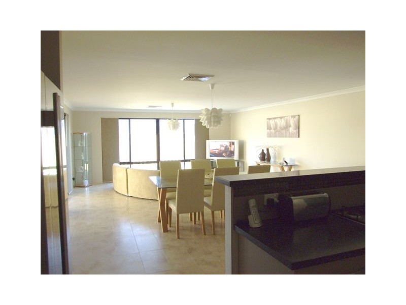 6 Skerries Way, Ridgewood WA 6030