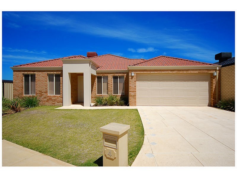 4 CAPITOL TURN, Clarkson WA 6030