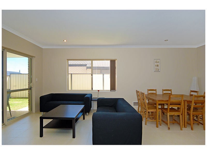 4 CAPITOL TURN, Clarkson WA 6030