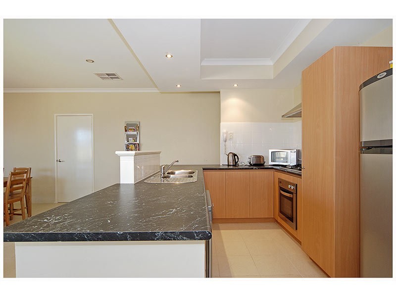 4 CAPITOL TURN, Clarkson WA 6030