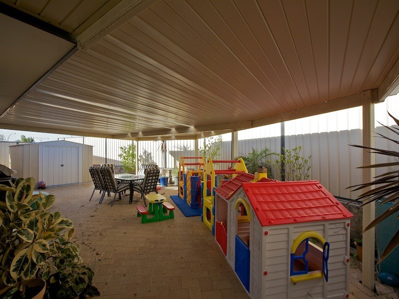 33 CLARAFIELD MEANDER, Tapping WA 6065