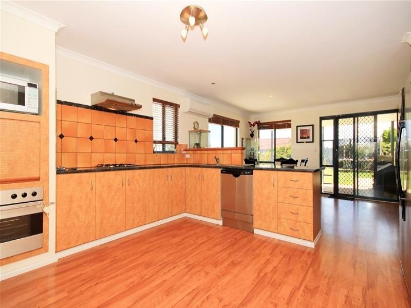 4 DARTMOUTH CIRCLE, Quinns Rocks WA 6030