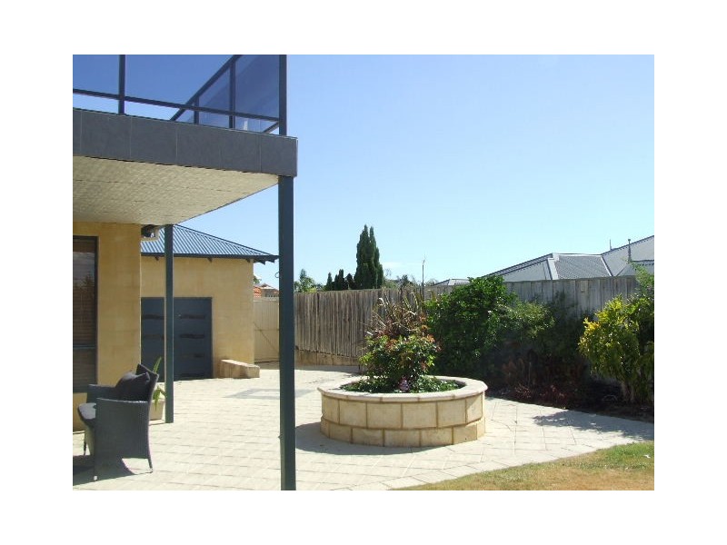 4 DARTMOUTH CIRCLE, Quinns Rocks WA 6030