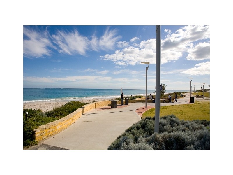 16 Javez Drive, Quinns Rocks WA 6030