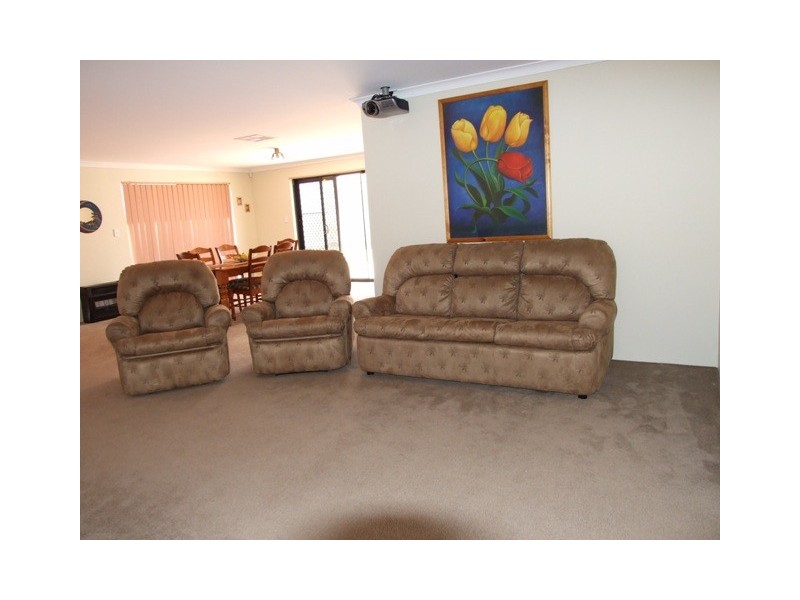 30  Salamanca Turn, Clarkson WA 6030