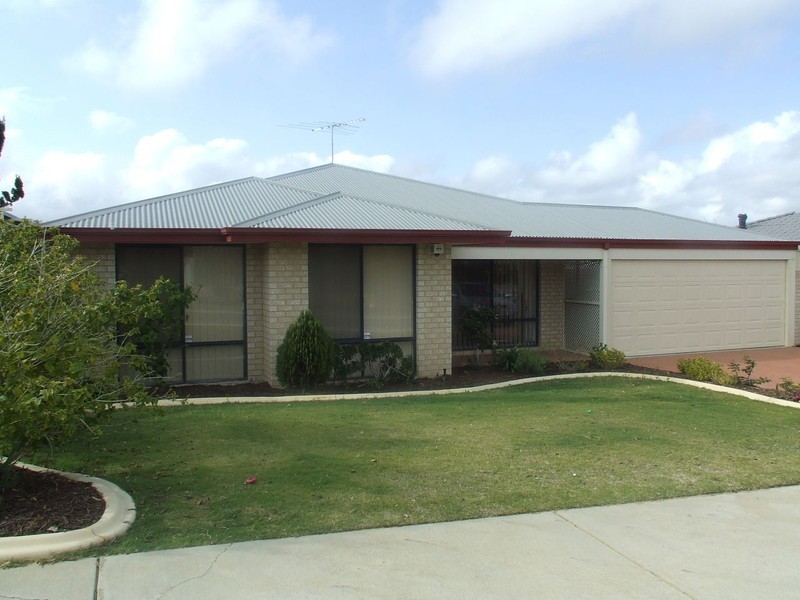 8 McPherson Ave, Clarkson WA 6030