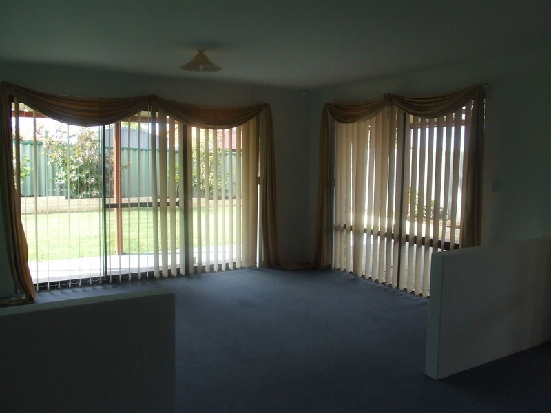 8 McPherson Ave, Clarkson WA 6030