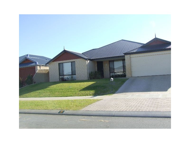 5 Costelloe Gardens, Butler WA 6036
