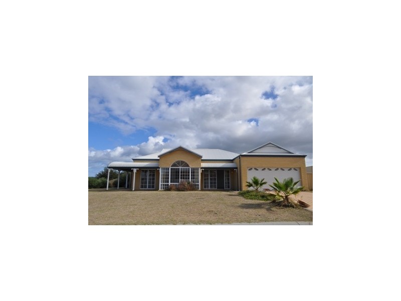 32 Sirius Ramble, Quinns Rocks WA 6030