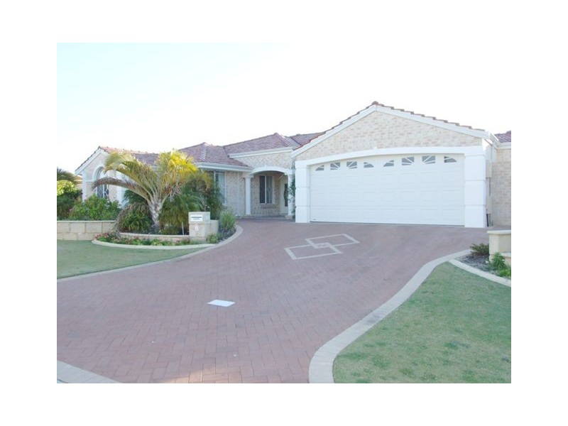 8 Clarion Pass, Quinns Rocks WA 6030