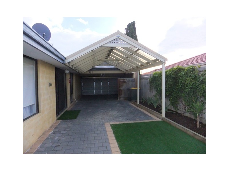 61 Lithgow Drive, Clarkson WA 6030