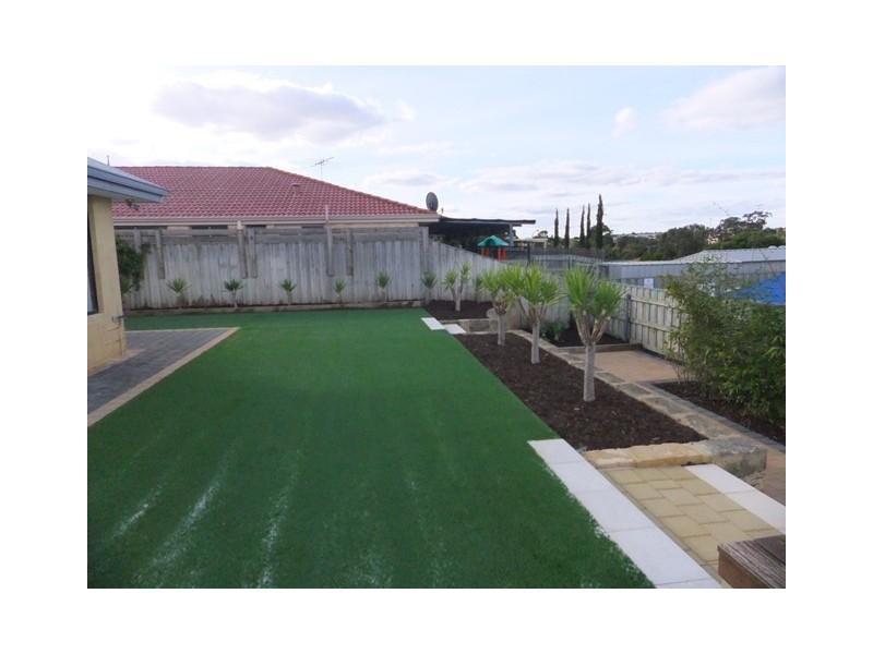 61 Lithgow Drive, Clarkson WA 6030
