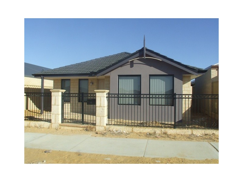 14 Finglas Meander, Butler WA 6036
