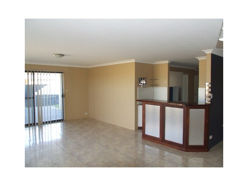 9 BARMOUTH WAY, Butler WA 6036