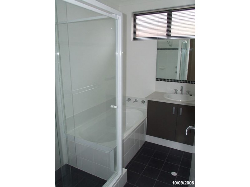 2/19  Liberty Drive, Clarkson WA 6030