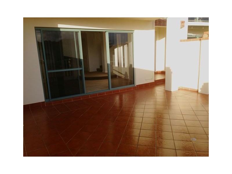3/16 Toulon Circle, Mindarie WA 6030