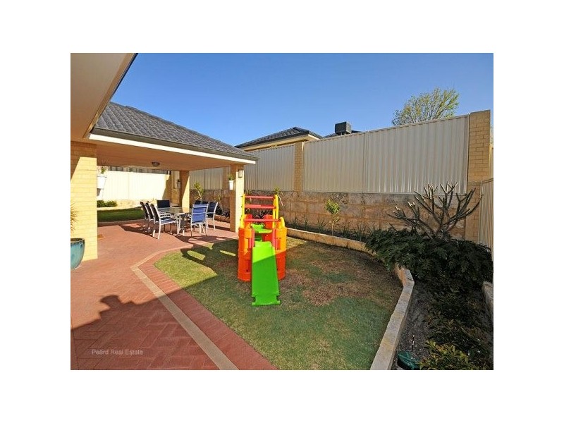 11 Admiralty Road, Jindalee WA 6036