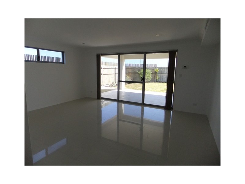 44 Seadrift Street, Yanchep WA 6035