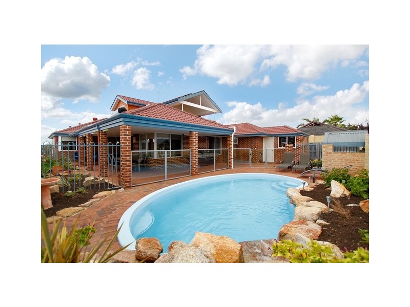 9 Bluff Way, Mindarie WA 6030