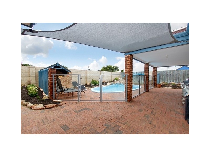 9 Bluff Way, Mindarie WA 6030