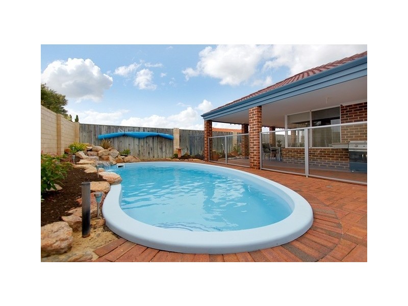 9 Bluff Way, Mindarie WA 6030