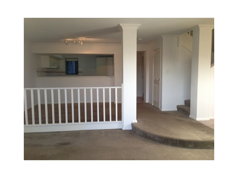 3/16 Toulon Circle, Mindarie WA 6030