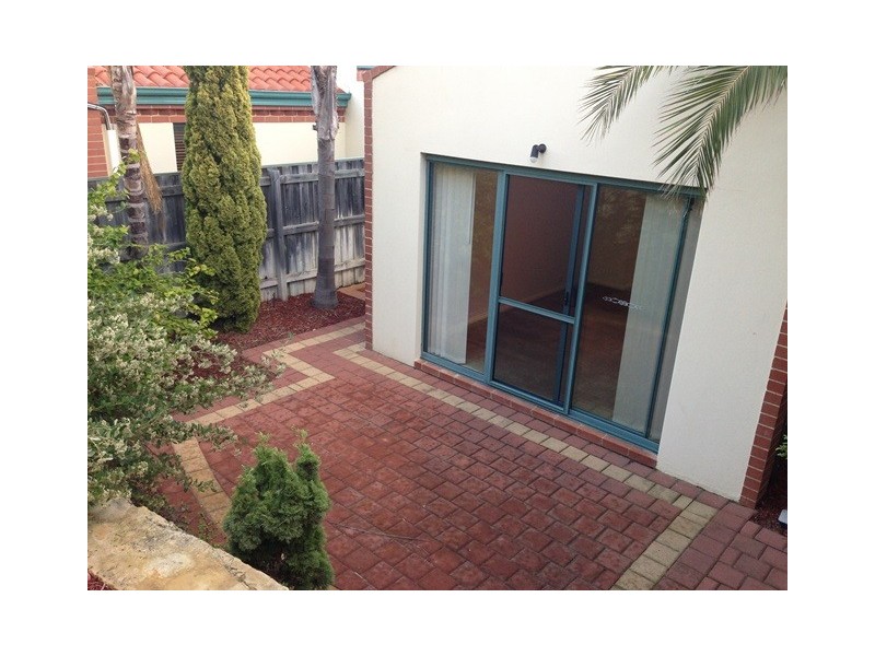 3/16 Toulon Circle, Mindarie WA 6030