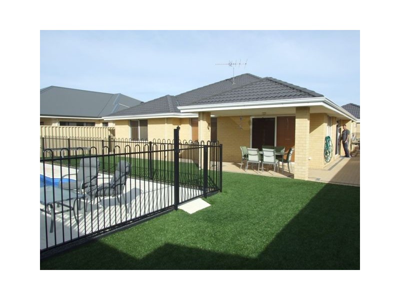 7 Polo way, Butler WA 6036