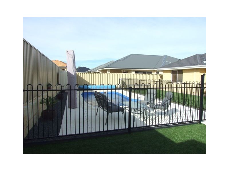 7 Polo way, Butler WA 6036