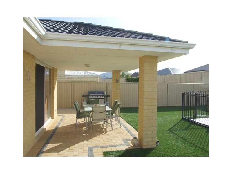 7 Polo way, Butler WA 6036