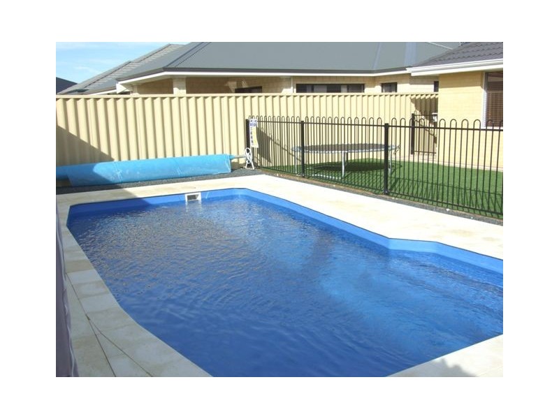 7 Polo way, Butler WA 6036