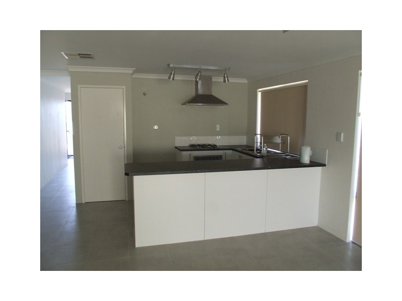 4 Renville Link, Ridgewood WA 6030