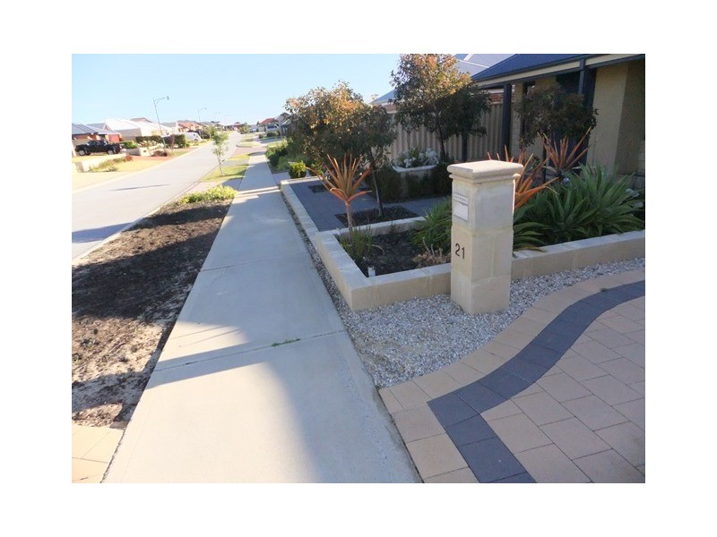 21 Ginsburg Turn, Tapping WA 6065