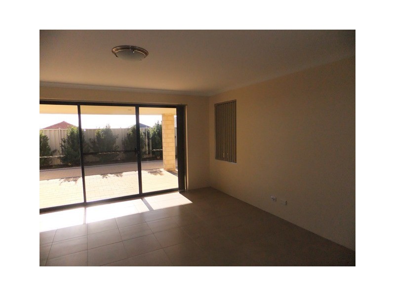 21 Ginsburg Turn, Tapping WA 6065