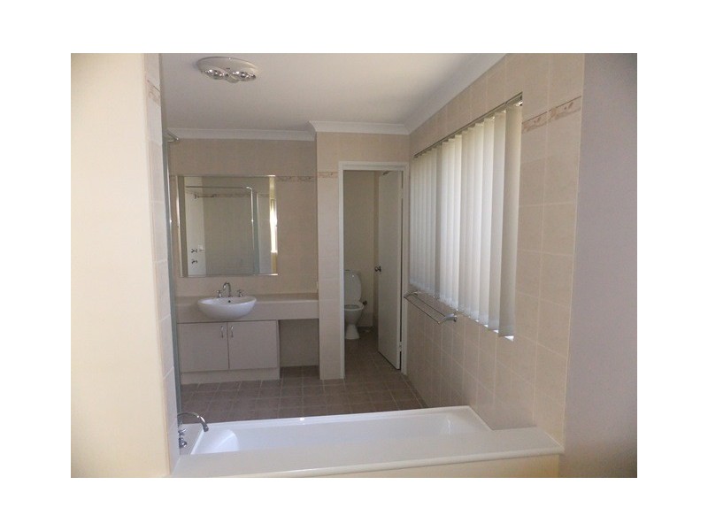 21 Ginsburg Turn, Tapping WA 6065