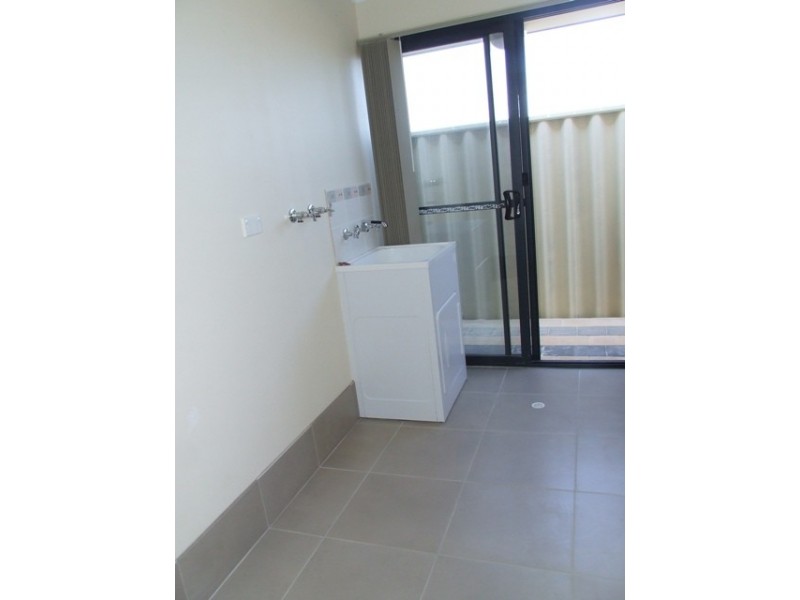 21 Ginsburg Turn, Tapping WA 6065