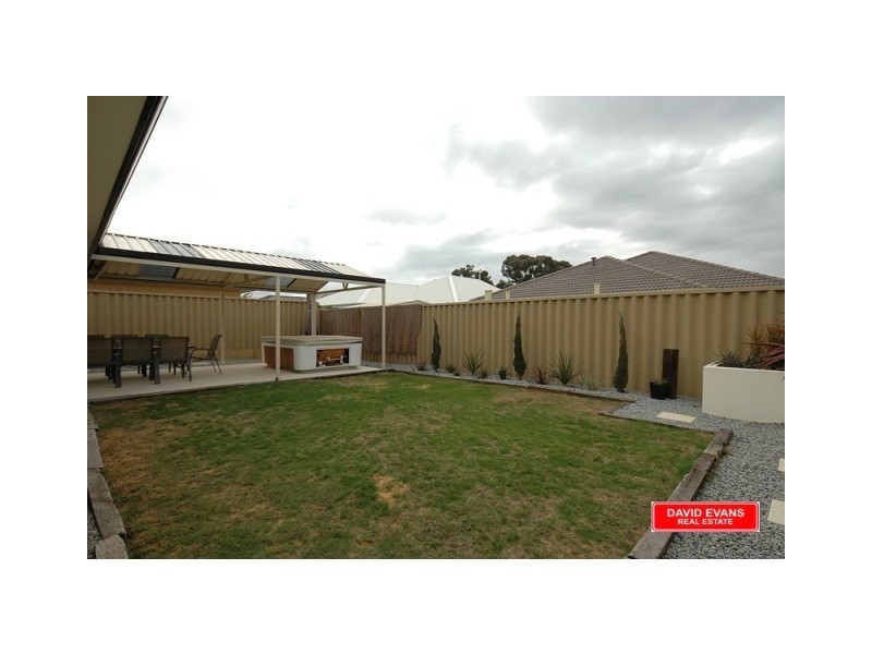 42 Eastwall Parkway, Butler WA 6036