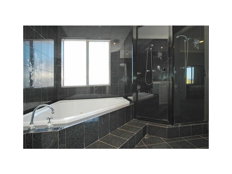 8 Yardarm Court, Ocean Reef WA 6027