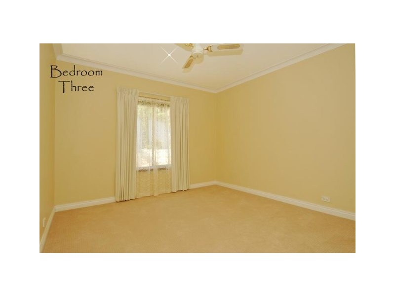 8 Yardarm Court, Ocean Reef WA 6027