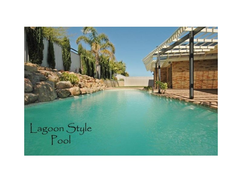 8 Yardarm Court, Ocean Reef WA 6027