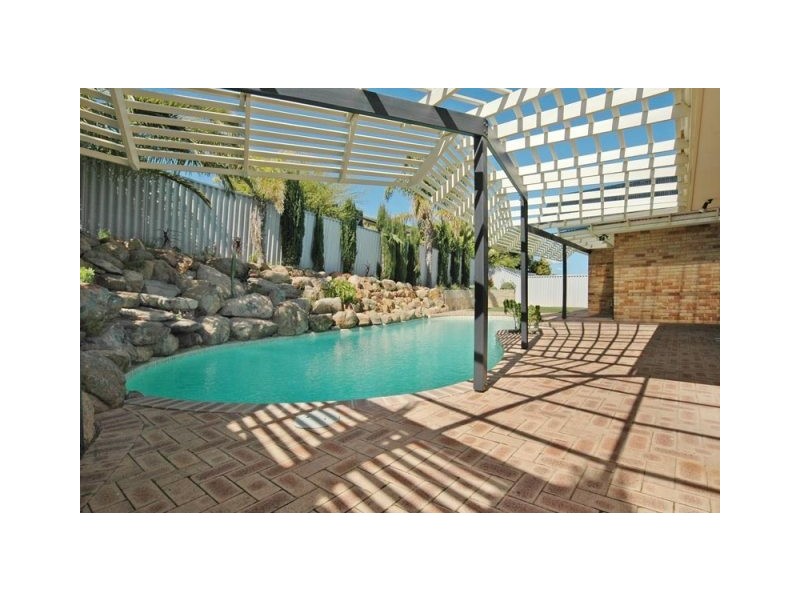 8 Yardarm Court, Ocean Reef WA 6027