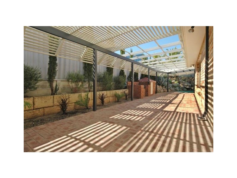 8 Yardarm Court, Ocean Reef WA 6027