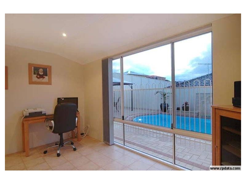 10 Grangemouth Turn, Kinross WA 6028