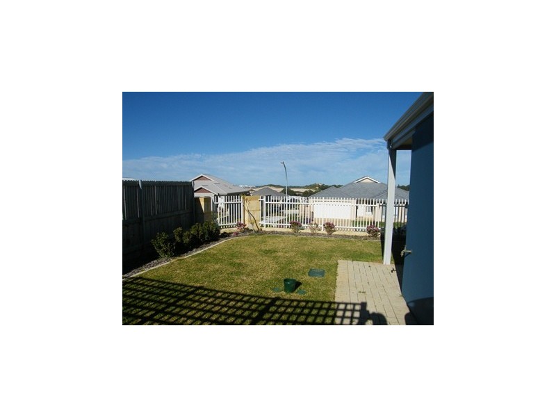 24 Tinsel Street, Yanchep WA 6035