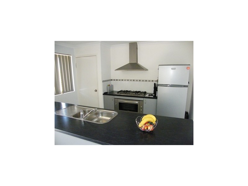 24 Tinsel Street, Yanchep WA 6035