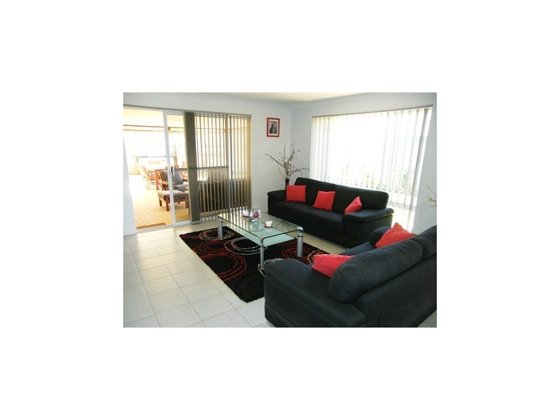 24 Tinsel Street, Yanchep WA 6035