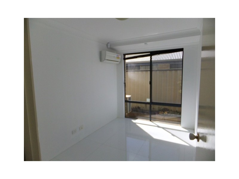 15 Reseda Elbow, Banksia Grove WA 6031