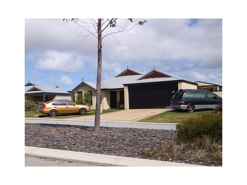 14 Ghost Gum Blvd, Banksia Grove WA 6031